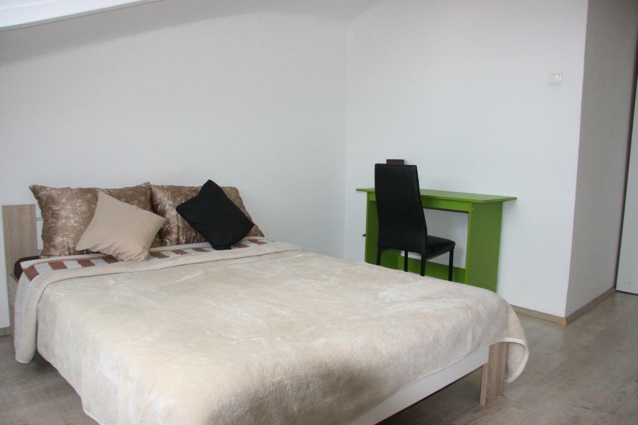 Apartment In City Center غييكا المظهر الخارجي الصورة